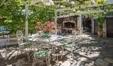 Holiday Villa For Sale in Provence alpes cote D azur, France