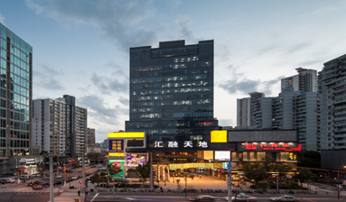 Office near upscale shopping center, exhibition center, banks for sale in China
